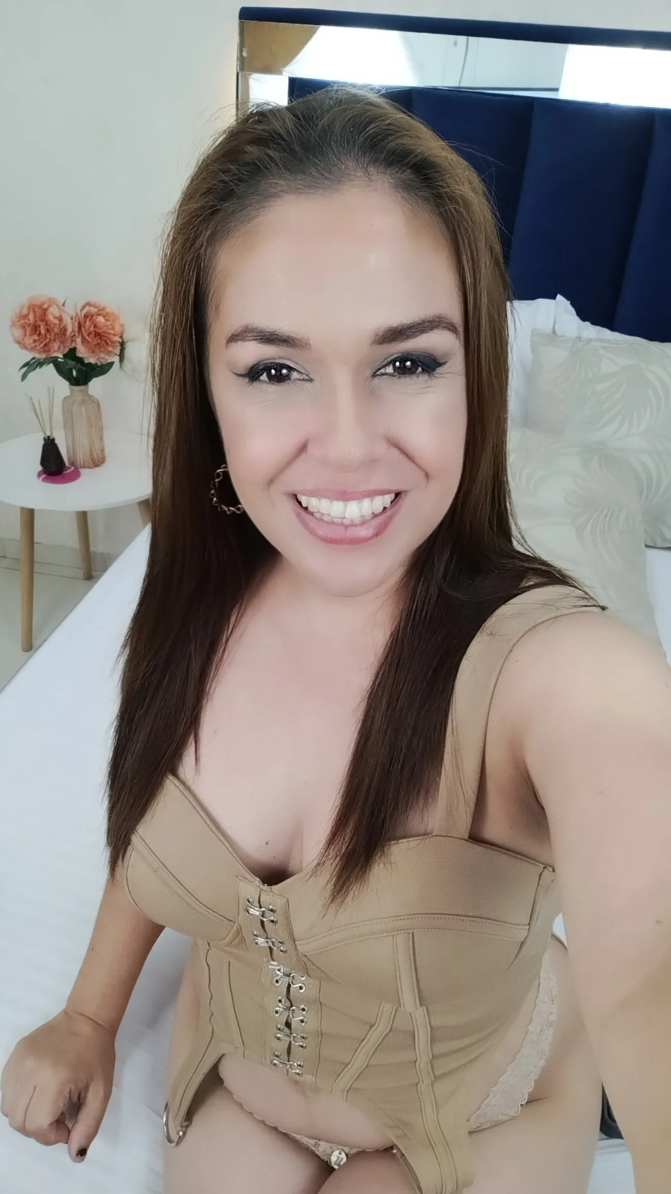 Live sex webcam photo for ArianaWay #7814425