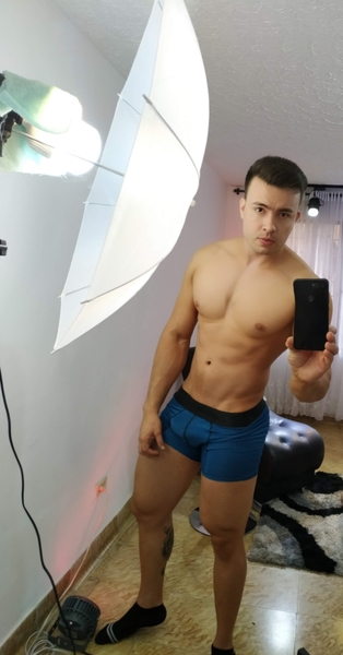 Live sex webcam photo for THORandLiss21 #2744061