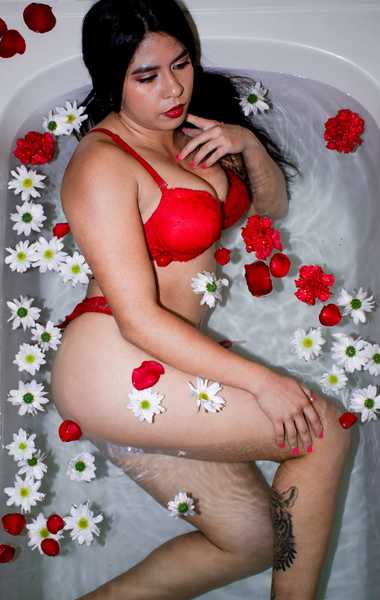 Live sex webcam photo for THORandLiss21 #2744068