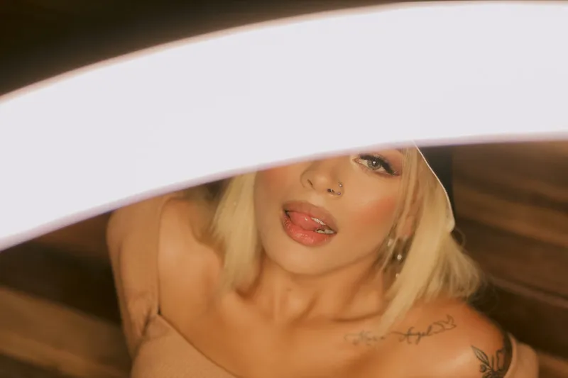 Live sex webcam photo for Amber_Johson #2454575