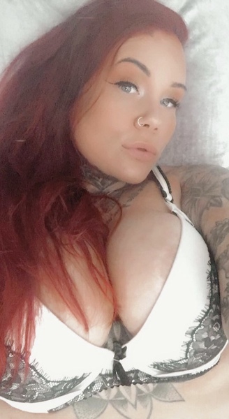 Live sex webcam photo for CarmelRoseox #1909313