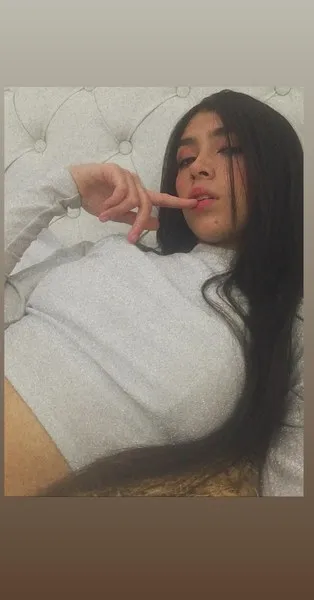 Live sex webcam photo for MiaCadavid #1735080