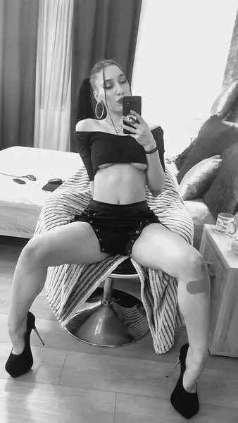 Live sex webcam photo for IvonneStark #5889867