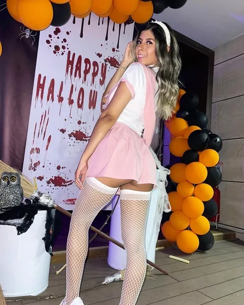 Live sex webcam photo for LisaKendall #2824201