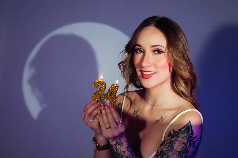 Live sex webcam photo for HannahLane #7383117