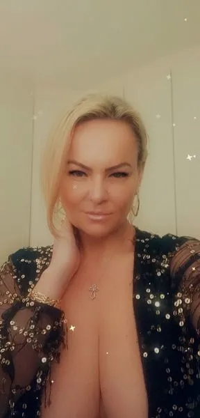 Live sex webcam photo for LaraYork #1892071