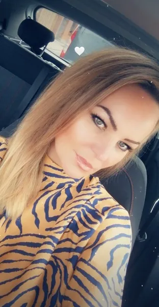 Live sex webcam photo for LaraYork #1892064