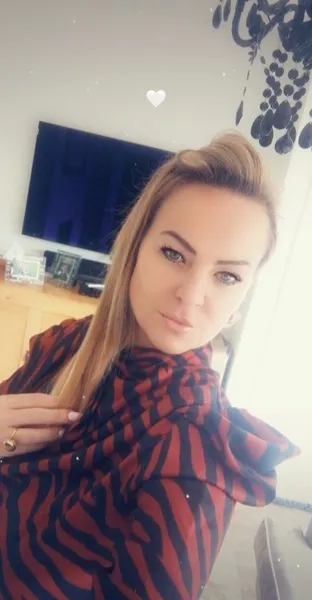 Live sex webcam photo for LaraYork #1892063