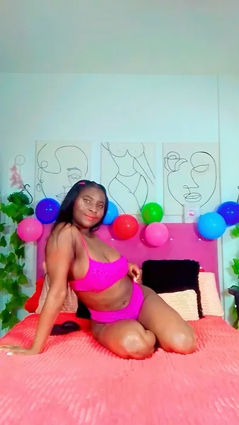 Live sex webcam photo for Luna_Bells #5414591