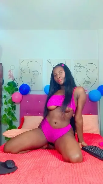 Live sex webcam photo for Luna_Bells #5414595