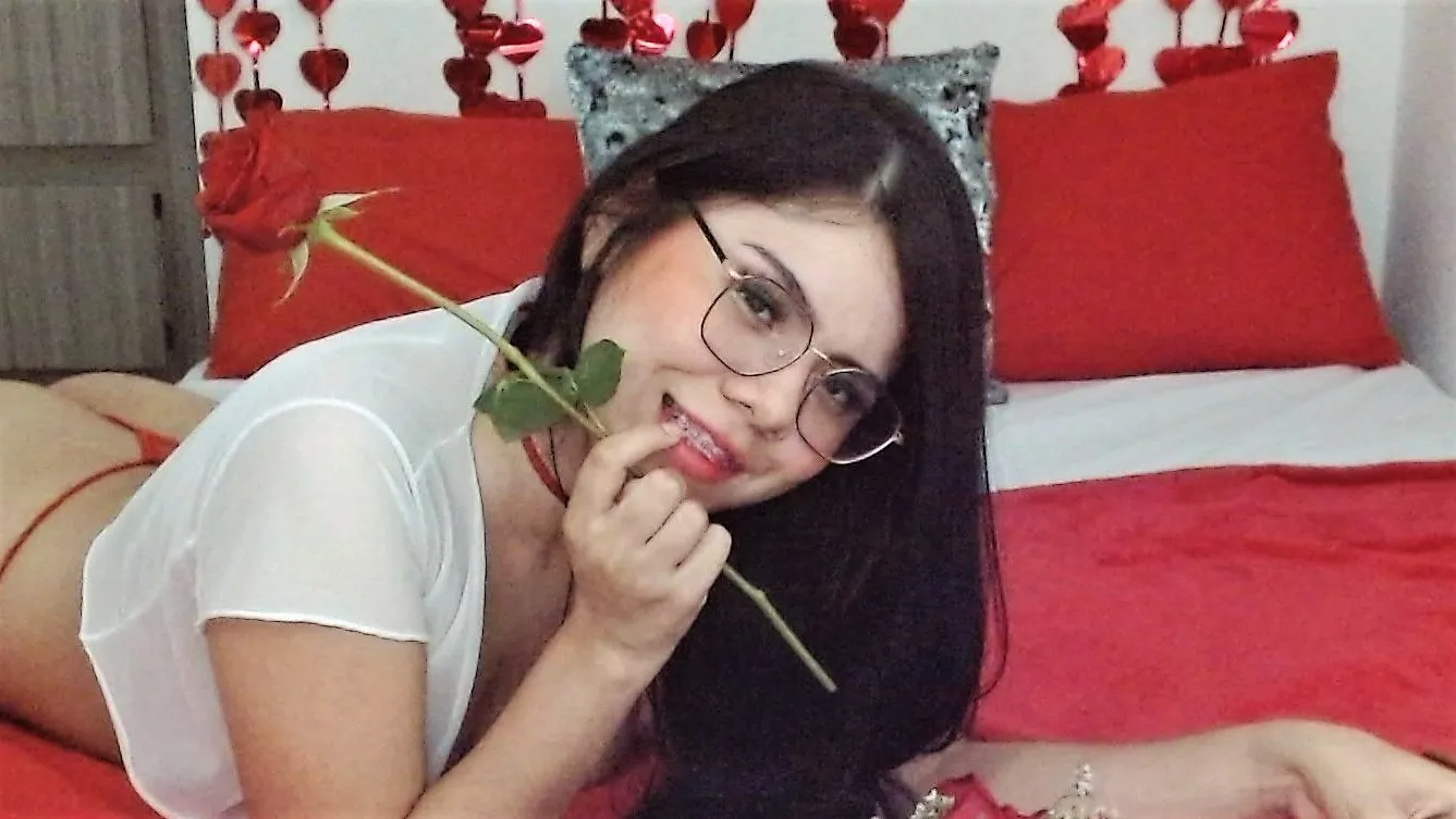 Live sex webcam photo for ZoeCortes #7818064