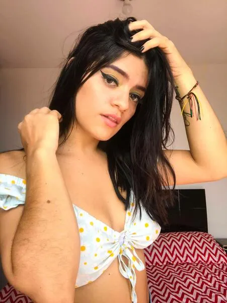 Live sex webcam photo for JuliaSsimpson #4024237