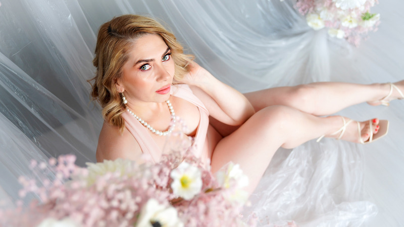 Live sex webcam photo for Ana_Amour #6609863