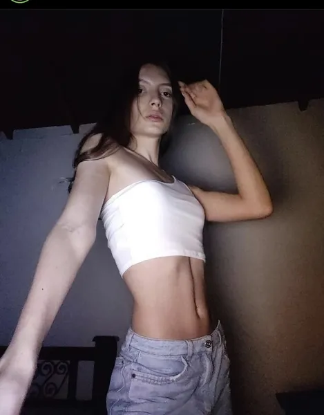 Live sex webcam photo for ChloeMayers #3243385