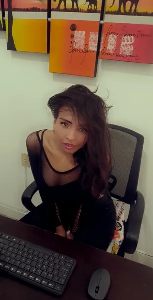 Live sex webcam photo for KENDALHOT #1871163