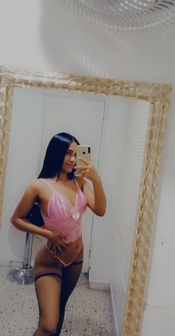 Live sex webcam photo for PetitexXx #7413583