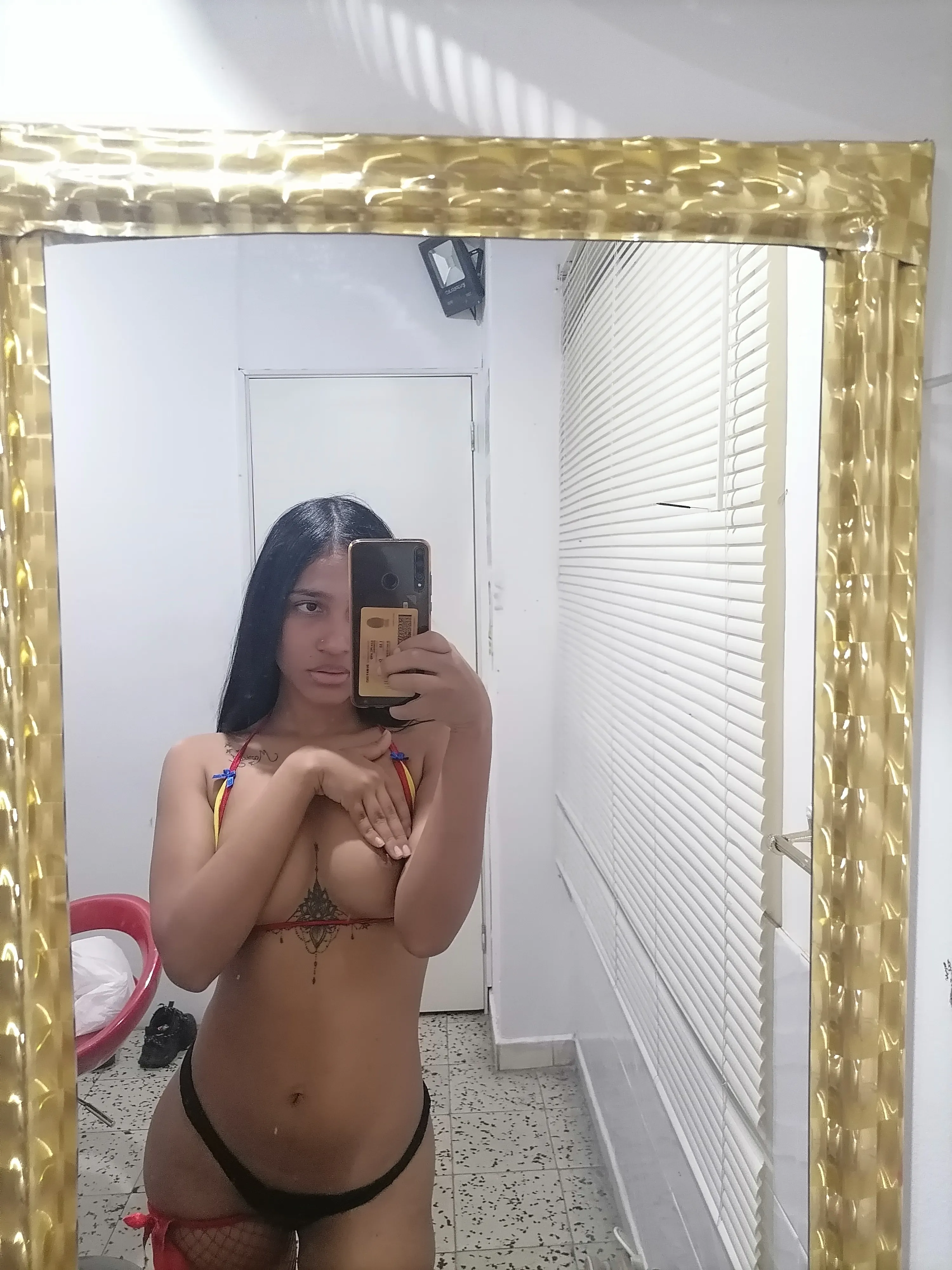 Live sex webcam photo for PetitexXx #7413567