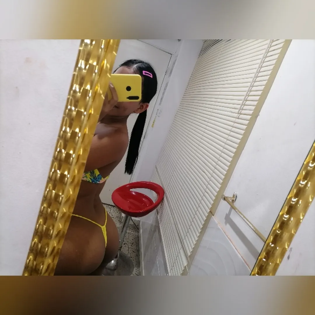 Live sex webcam photo for PetitexXx #7413631