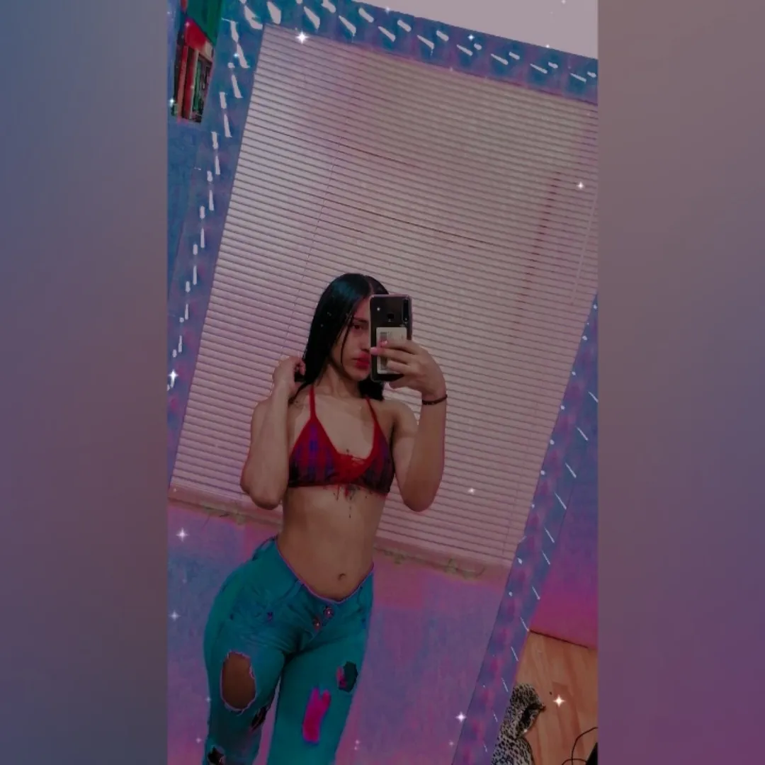 Live sex webcam photo for PetitexXx #7413562