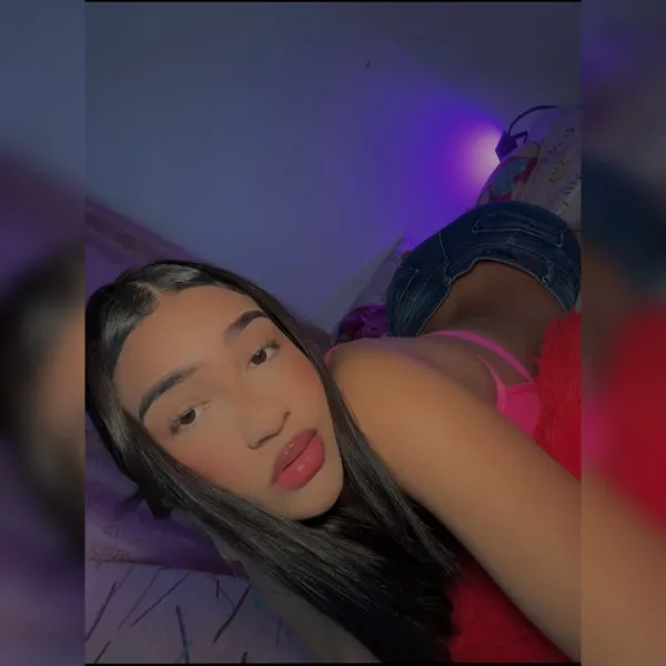 Live sex webcam photo for PetitexXx #7413747