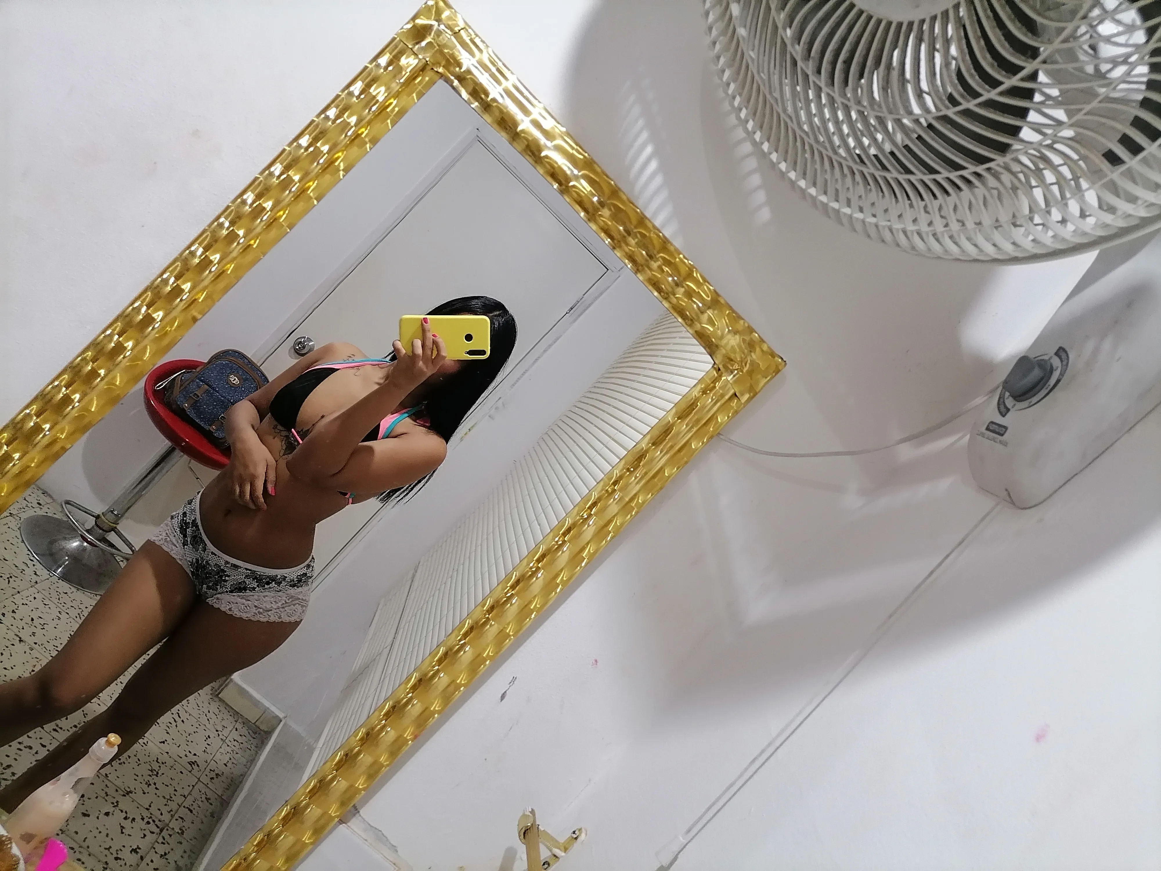 Live sex webcam photo for PetitexXx #7413591