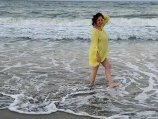 Live sex webcam photo for EvelyneFlirtyMilf #8655091