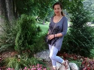 Live sex webcam photo for EvelyneFlirtyMilf #8663908