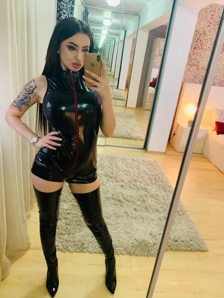 Live sex webcam photo for EveMartini #2001550