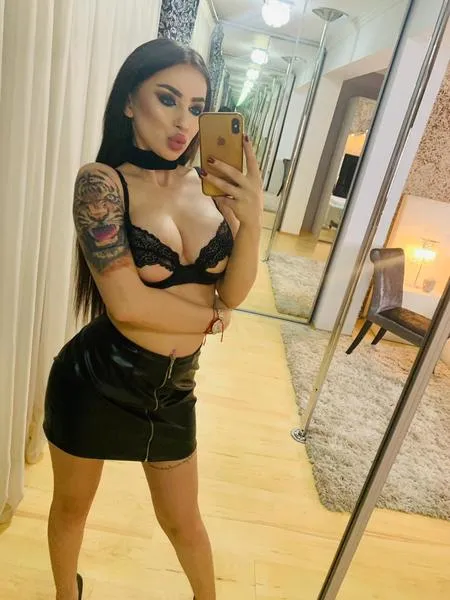 Live sex webcam photo for EveMartini #5875650