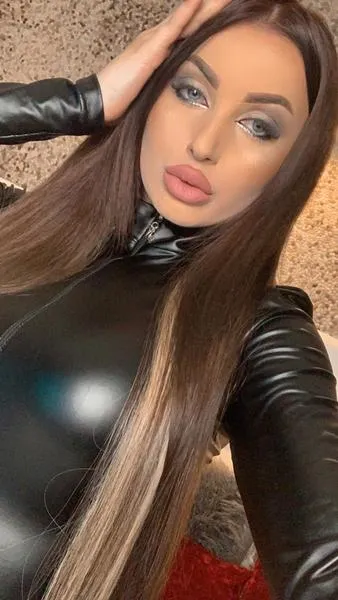 Live sex webcam photo for EveMartini #2255157