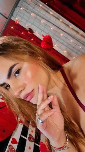 Live sex webcam photo for NatashaaConnor #3272524
