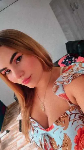 Live sex webcam photo for NatashaaConnor #3272521