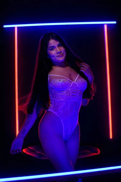 Live sex webcam photo for SophieThomson #2048687