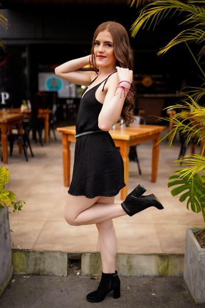 Live sex webcam photo for AliiceGrey #2330058