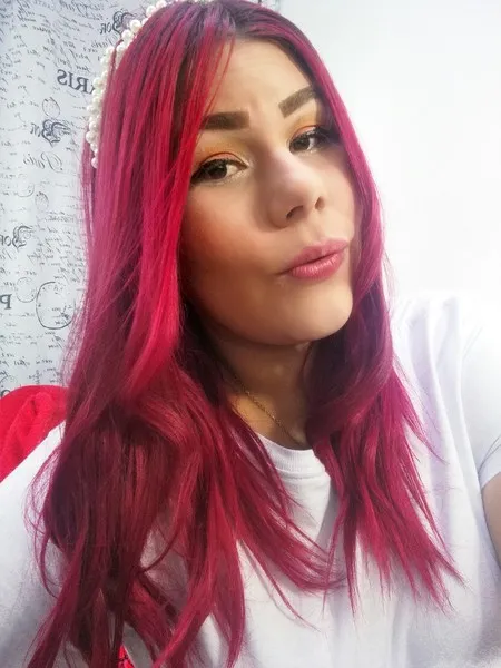 Live sex webcam photo for NawtyKelly #2398597