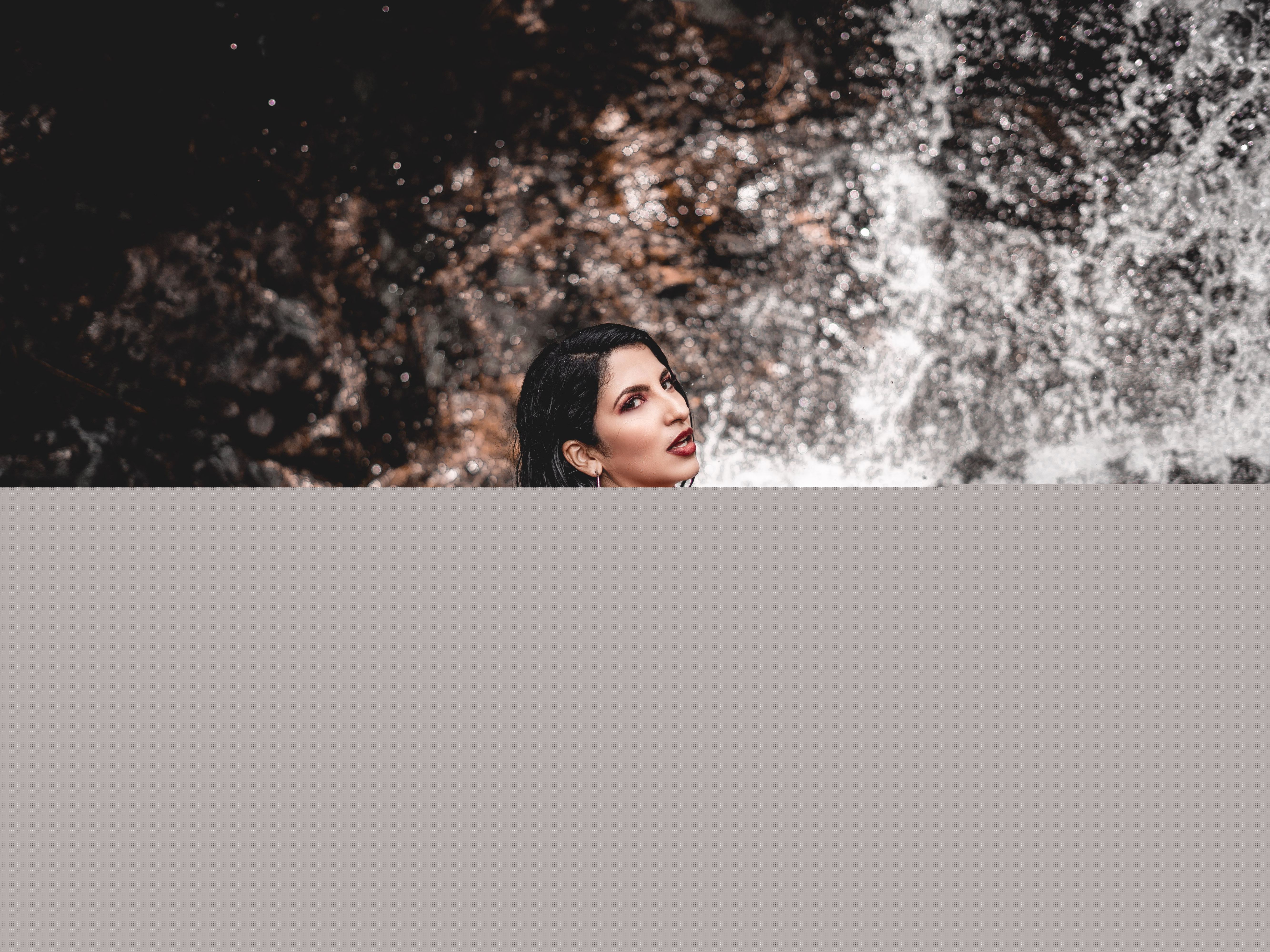 Live sex webcam photo for ScarletWhite18 #2839850