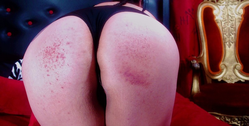 Live sex webcam photo for HollyManzini #1688792