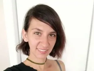 Live sex webcam photo for AngelVixxen #5981335
