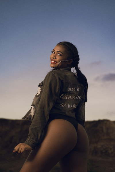 Live sex webcam photo for IsabellaBests #2907511