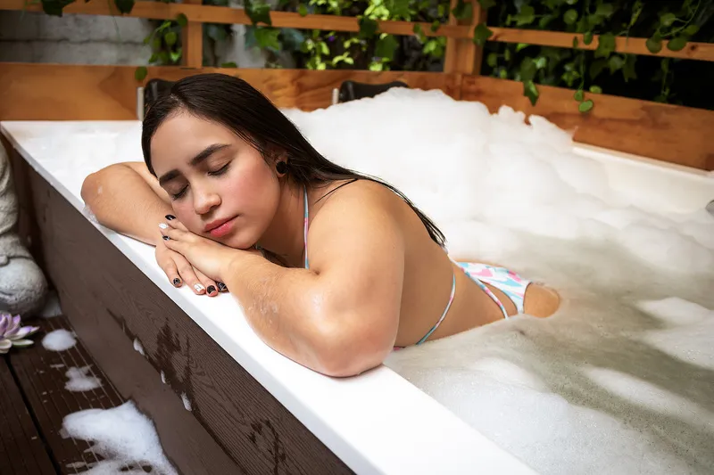 Live sex webcam photo for LunaBond #5379337