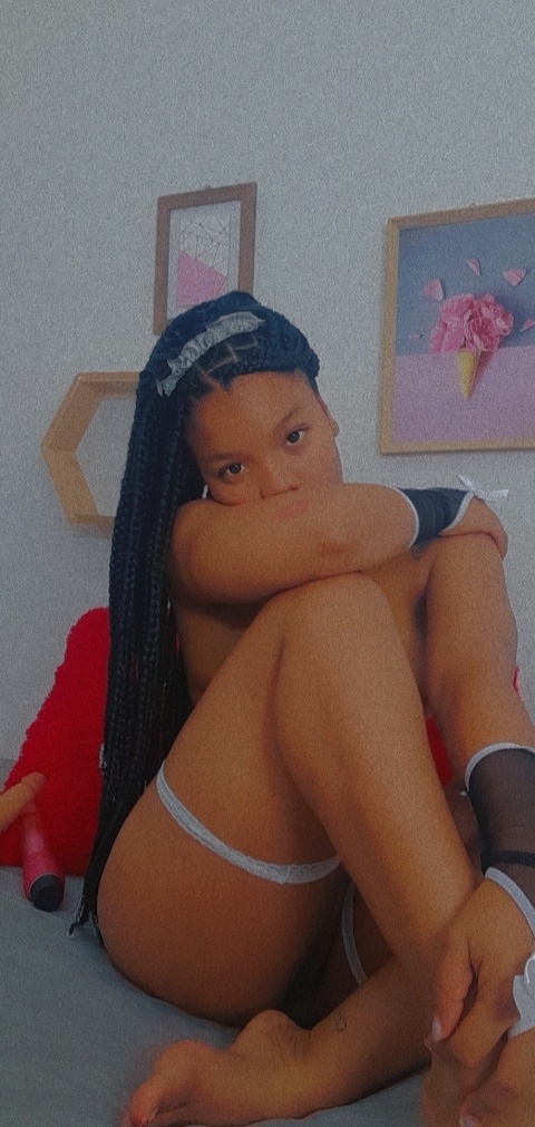 Live sex webcam photo for ASHAANTI #7844026