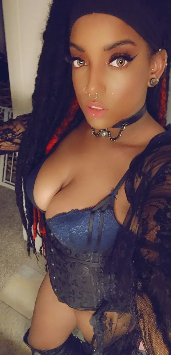 Live sex webcam photo for Shorty_Laveau #7313600