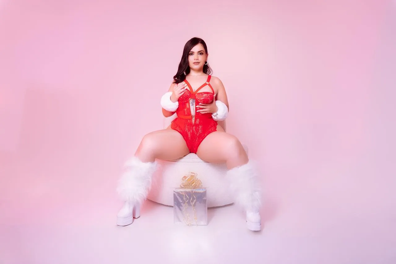 Live sex webcam photo for EmiliaSscoty #7157377