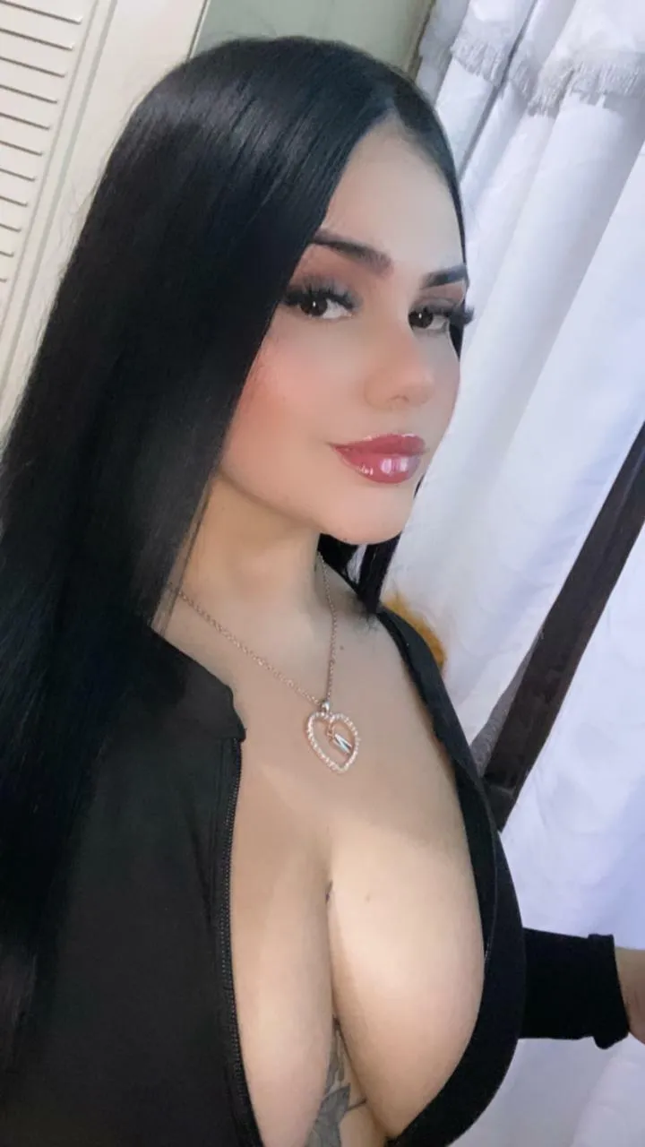 Live sex webcam photo for EmiliaSscoty #7157032