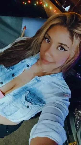 Live sex webcam photo for Emma_Willde #4244328