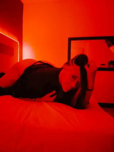 Live sex webcam photo for Emma_Willde #3422702