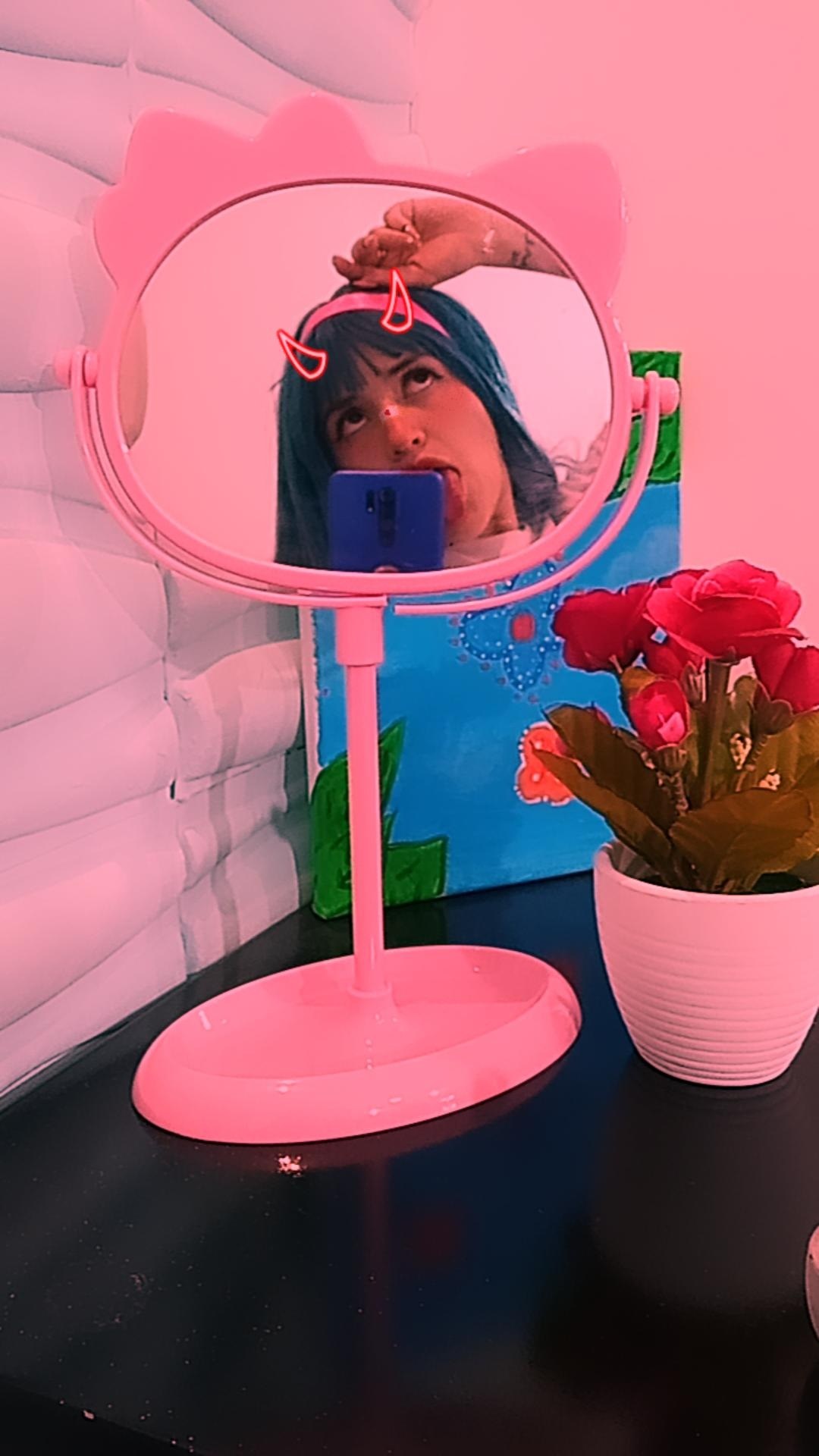 Live sex webcam photo for LaurenPadockk #7384632