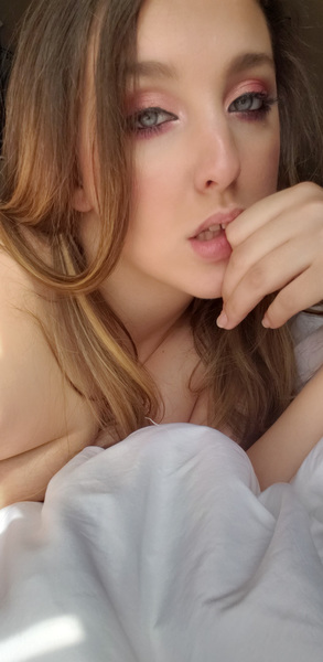 Live sex webcam photo for CrimxonJade #7231664