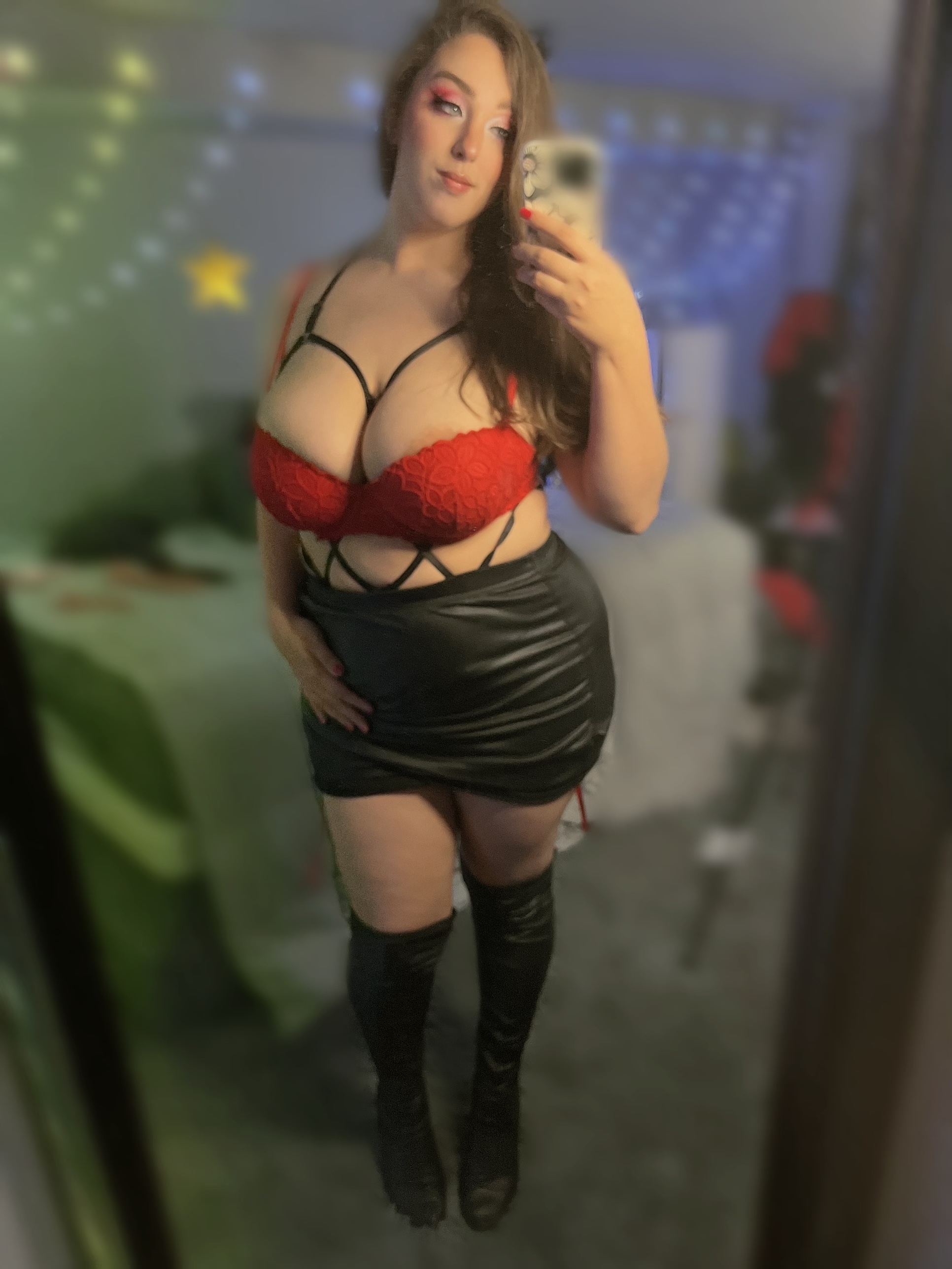 Live sex webcam photo for CrimxonJade #7231938