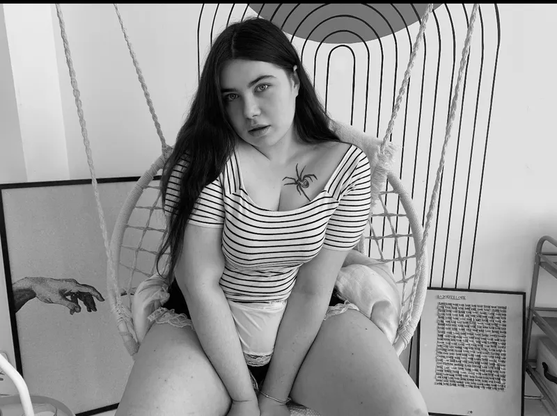Live sex webcam photo for CarolineDanielHH #2091954
